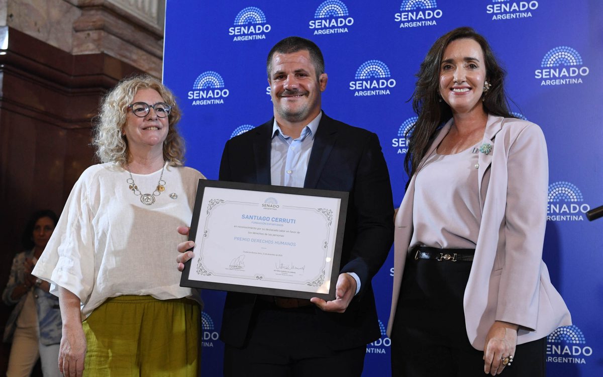 Santiago Cerruti recibió el Premio DDHH 2025 del Senado de la Nación